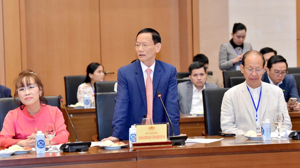 Chủ tịch Quốc hội Vương Đình Huệ: Phát huy tinh thần dân tộc, xứng tầm là những doanh nhân đại diện cho đất nước Việt Nam -0