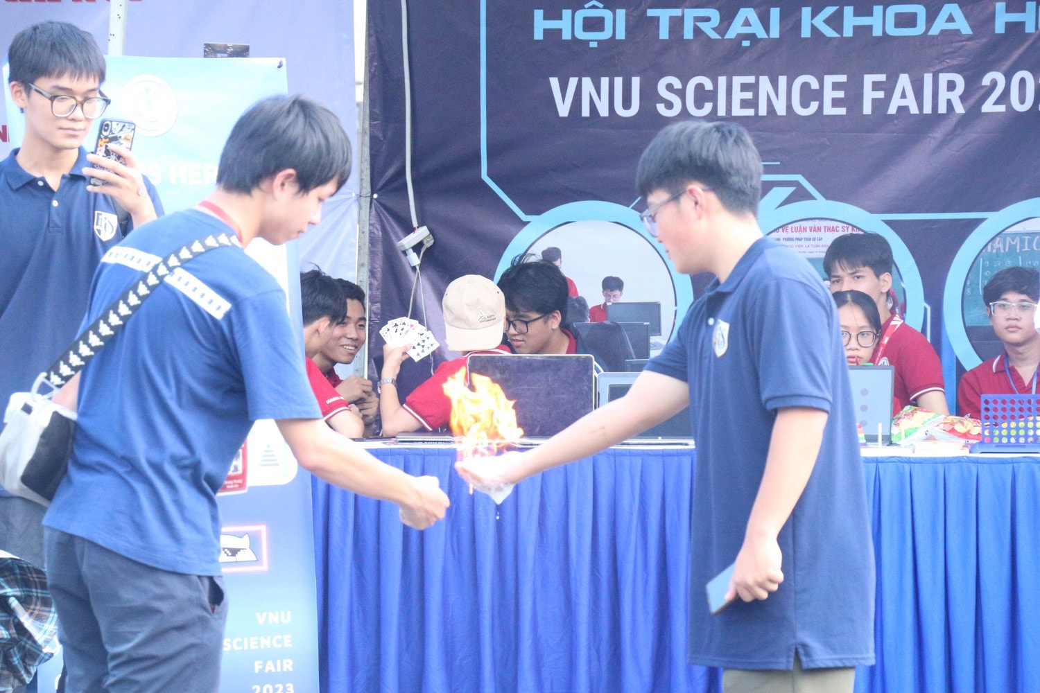 Nhiều trải nghiệm thú vị tại hội trại khoa học của tuổi trẻ đại học quốc gia hà nội -0