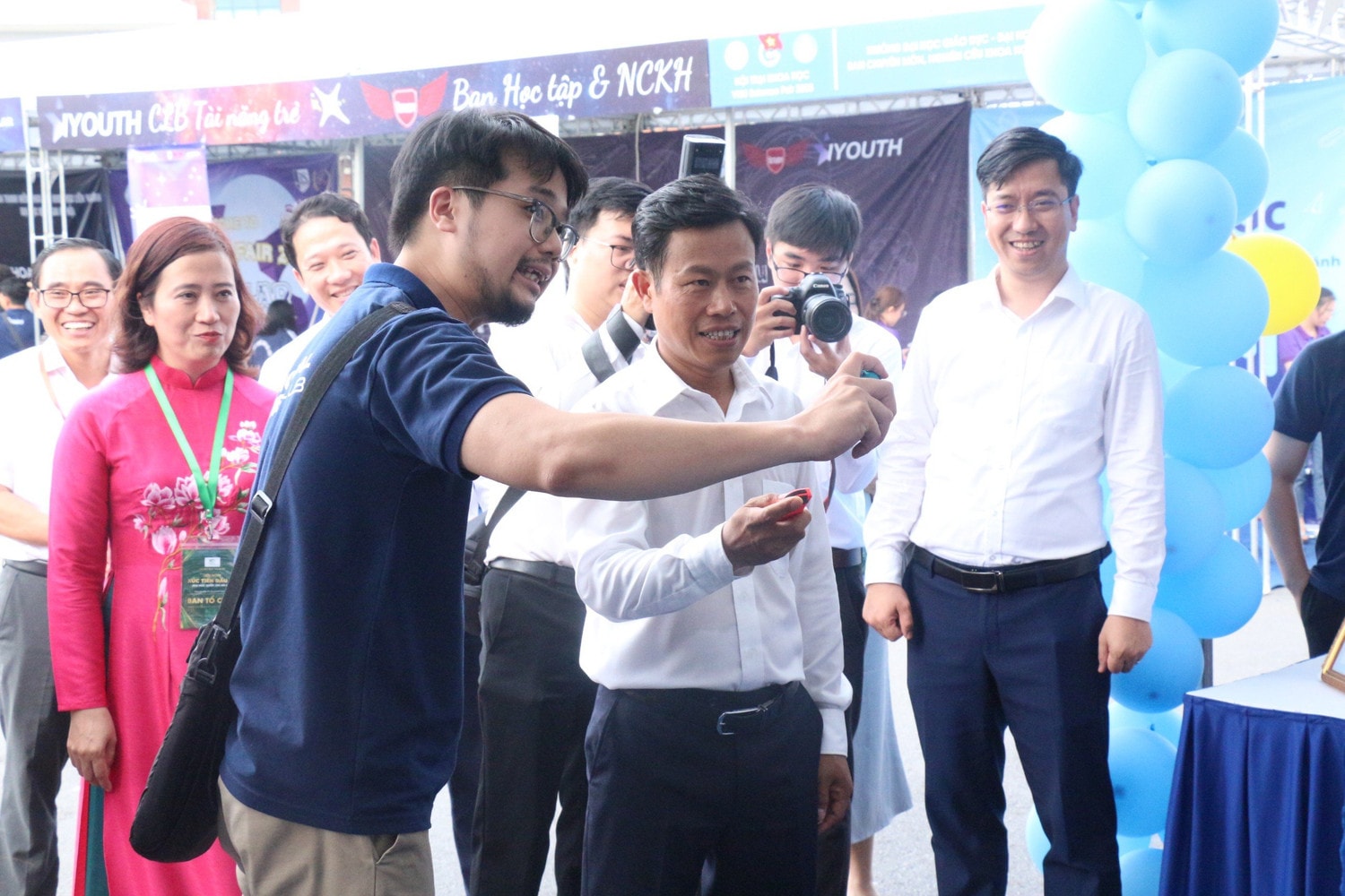 Nhiều trải nghiệm thú vị tại hội trại khoa học của tuổi trẻ đại học quốc gia hà nội -0