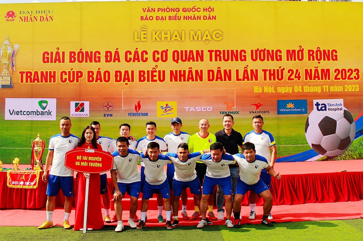 Một số hình ảnh Lễ Khai mạc Giải bóng đá các cơ quan Trung ương mở rộng tranh Cúp Báo Đại biểu Nhân dân lần thứ 24 năm 2023 -2