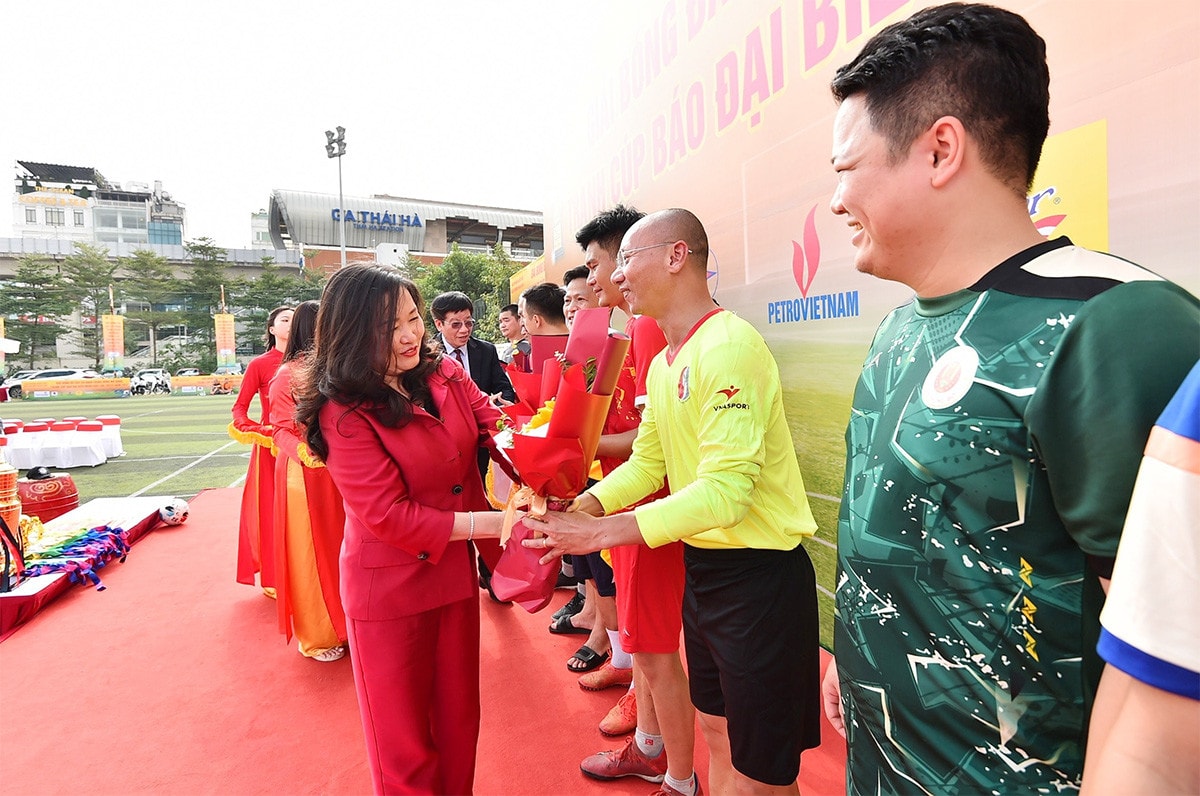 Một số hình ảnh Lễ Khai mạc Giải bóng đá các cơ quan Trung ương mở rộng tranh Cúp Báo Đại biểu Nhân dân lần thứ 24 năm 2023 -0