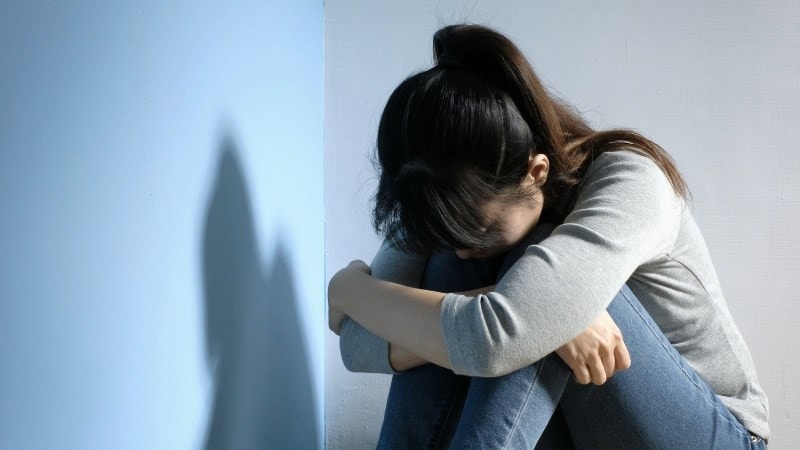 Tâm thần phân liệt dẫn đến biểu hiện tự sát của người bệnh, bác sĩ cảnh báo -0