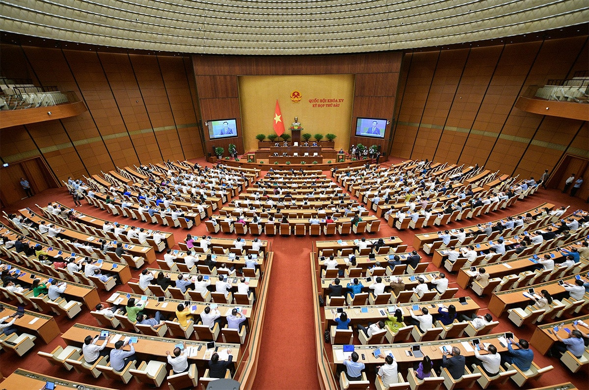 Nêu cao tinh thần trách nhiệm, làm rõ thực trạng, chỉ rõ nguyên nhân, phương hướng, giải pháp, tạo chuyển biến căn bản, thực chất trong từng lĩnh vực chất vấn -0