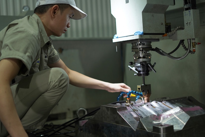 Nhựa Hà Nội nâng cao năng lực cạnh tranh trong lĩnh vực khuôn nhựa kỹ thuật -0