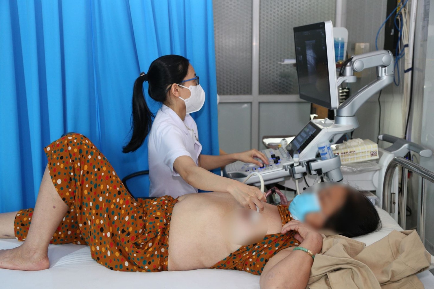 Thường xuyên kiểm tra, tầm soát bệnh ung thư vú -0