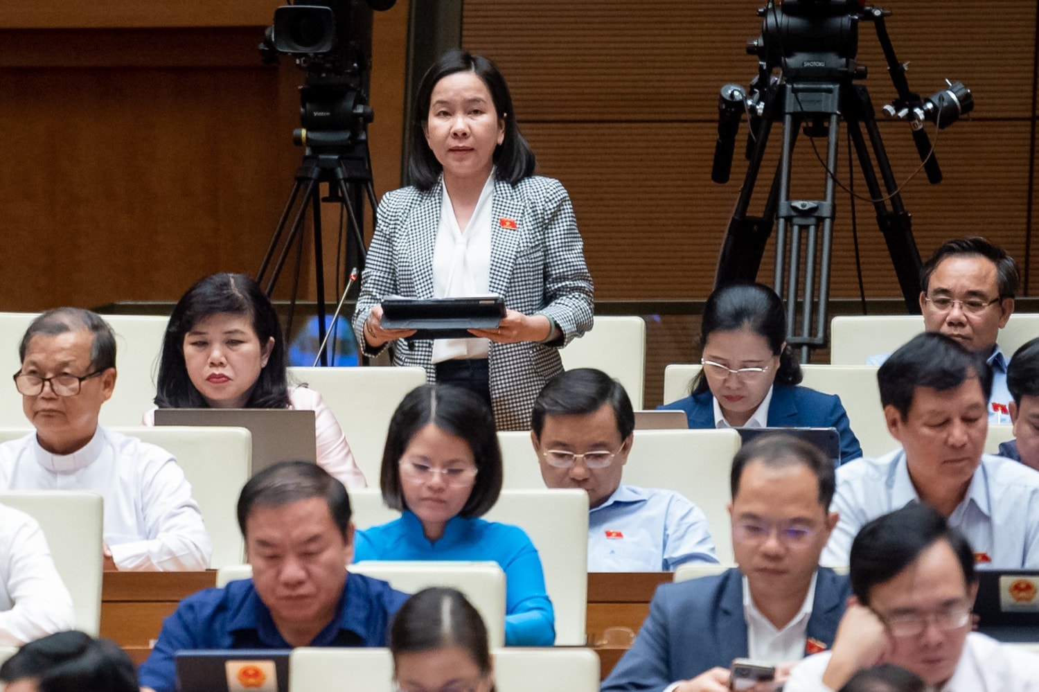 Hoàn trả tiền cho người dân khám bệnh, chữa bệnh bảo hiểm y tế phải tự mua thuốc điều trị là cần thiết và chính đáng