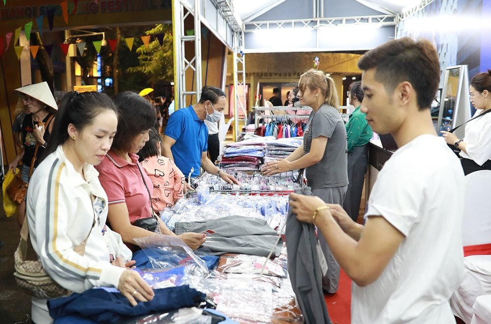 Tháng khuyến mại Hà Nội năm 2023: Thúc đẩy sản xuất, kích cầu tiêu dùng hàng Việt -0