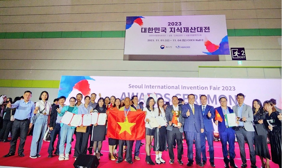 Doanh nghiệp Việt giành loạt giải thưởng lớn tại Hội thi Khoa học quốc tế -0