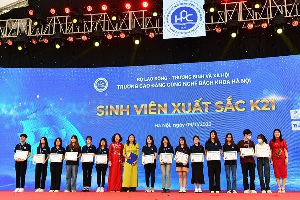 Trường nghề đào tạo bám sát xu thế thực học, thực hành, thực nghiệp -0
