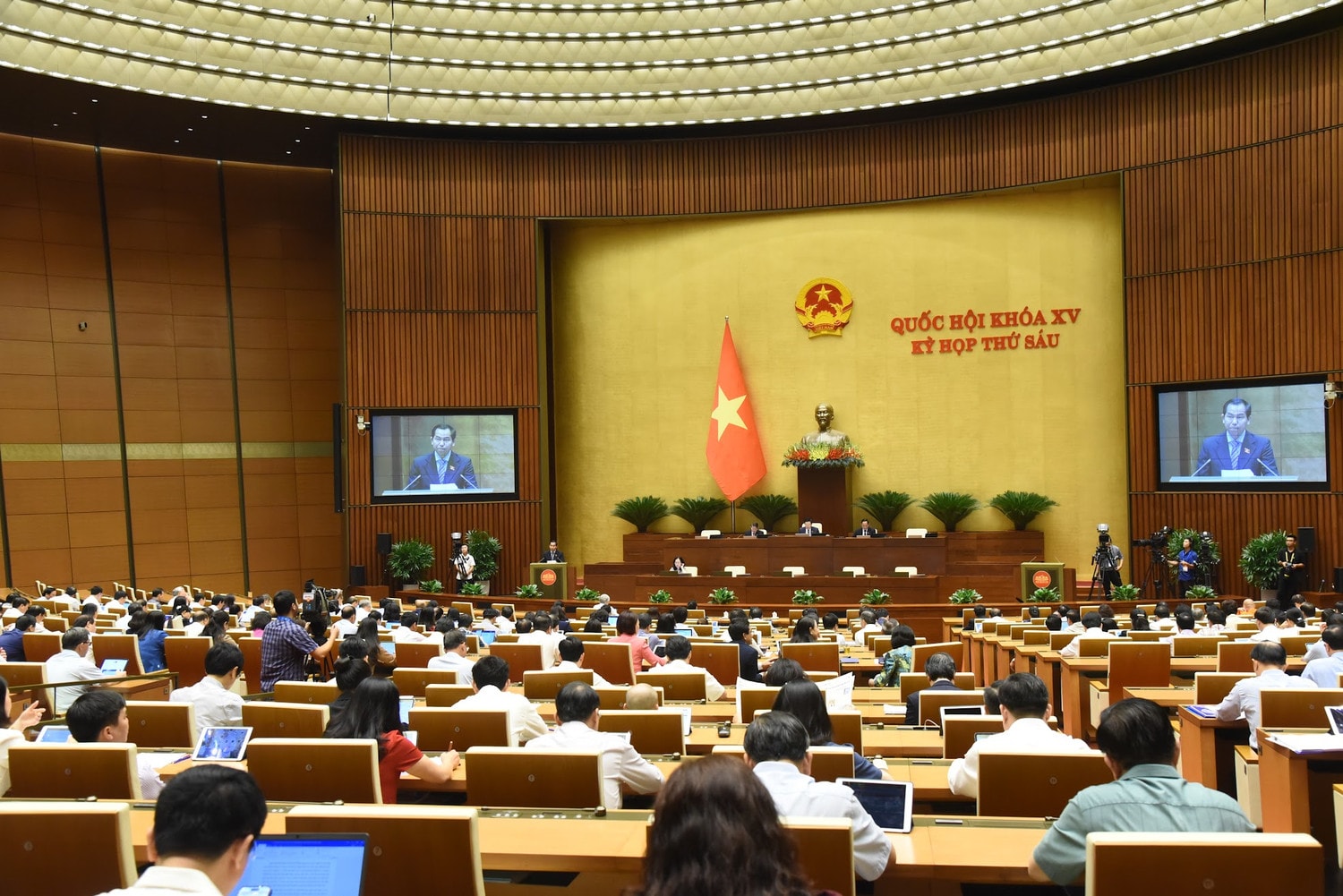 Thông qua Nghị quyết về phương án phân bổ ngân sách trung ương năm 2024 ảnh 2 Thông qua Nghị quyết về phương án phân bổ ngân sách trung ương năm 2024