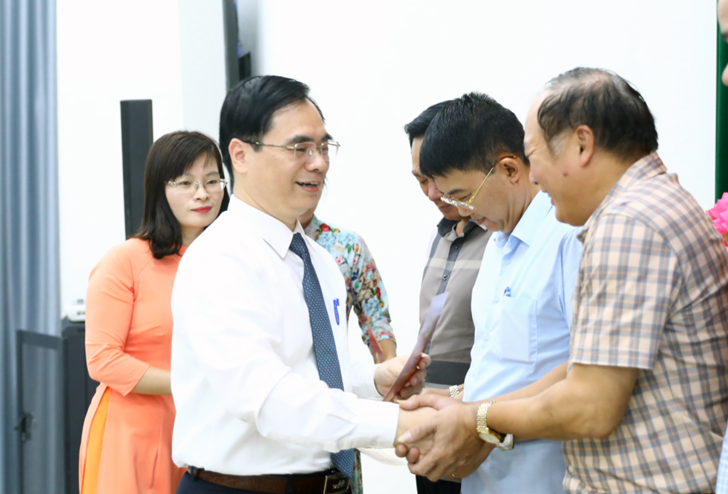Bắc Giang: 65 cán bộ nguồn cấp ủy tỉnh hoàn thành chương trình bồi dưỡng nhiệm kỳ 2025-2030 -0