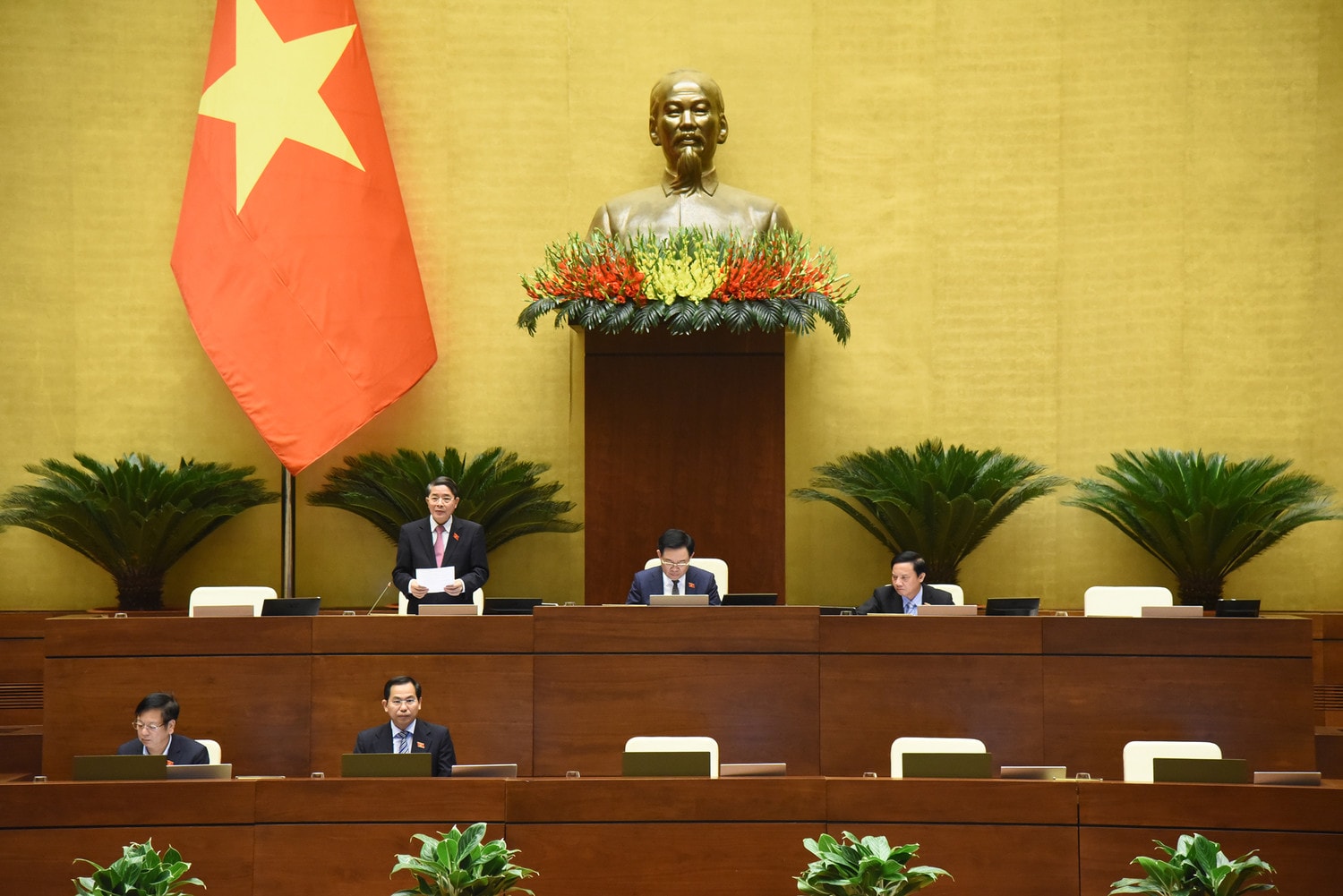 Thông qua Nghị quyết về phương án phân bổ ngân sách trung ương năm 2024 ảnh 1 Thông qua Nghị quyết về phương án phân bổ ngân sách trung ương năm 2024