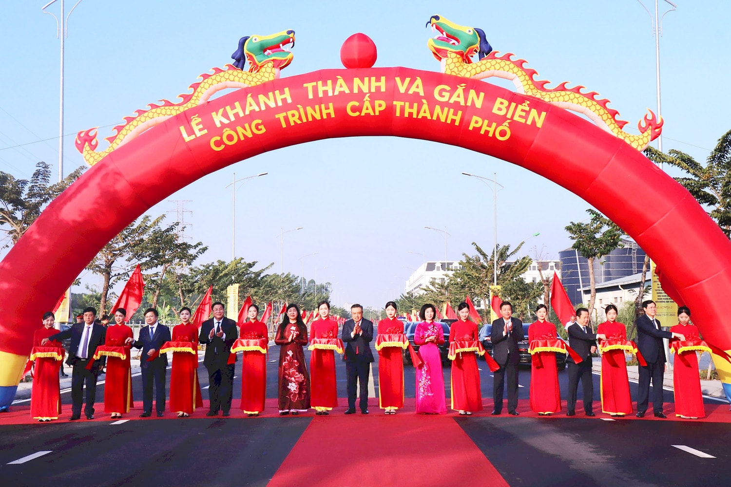 Hà Nội: Quận Hoàng Mai gắn biển 2 công trình hạ tầng cấp thành phố