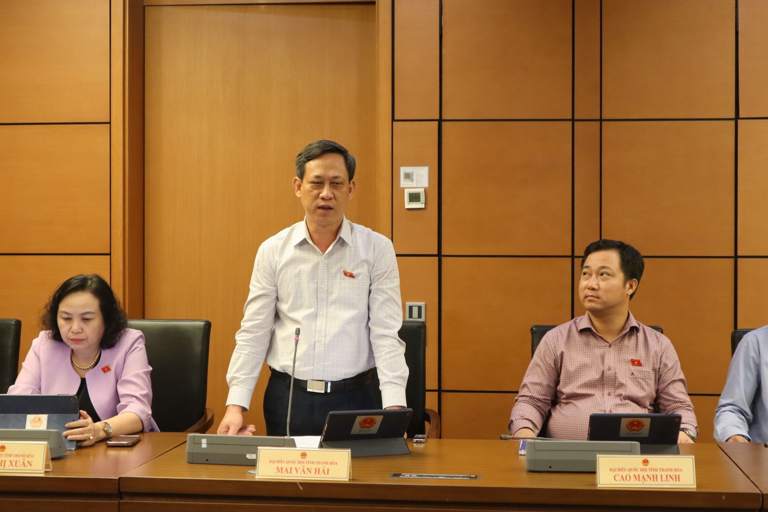 Mạnh dạn giao thêm quyền cho Thường trực HĐND Thủ đô Mạnh dạn giao thêm quyền cho Thường trực HĐND Thủ -0