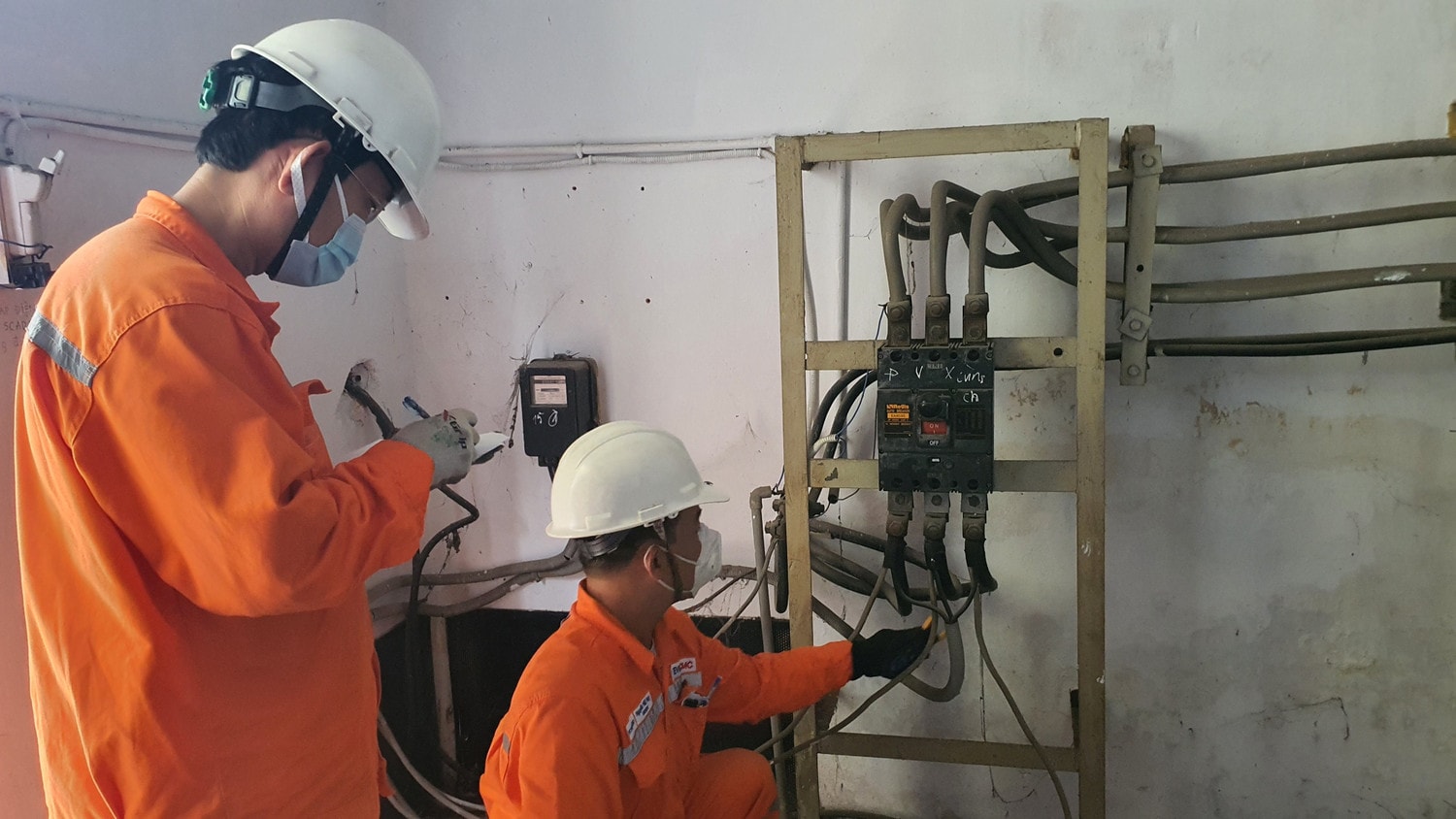 EVNHCMC cung cấp điện ổn định trong tháng 10 -0