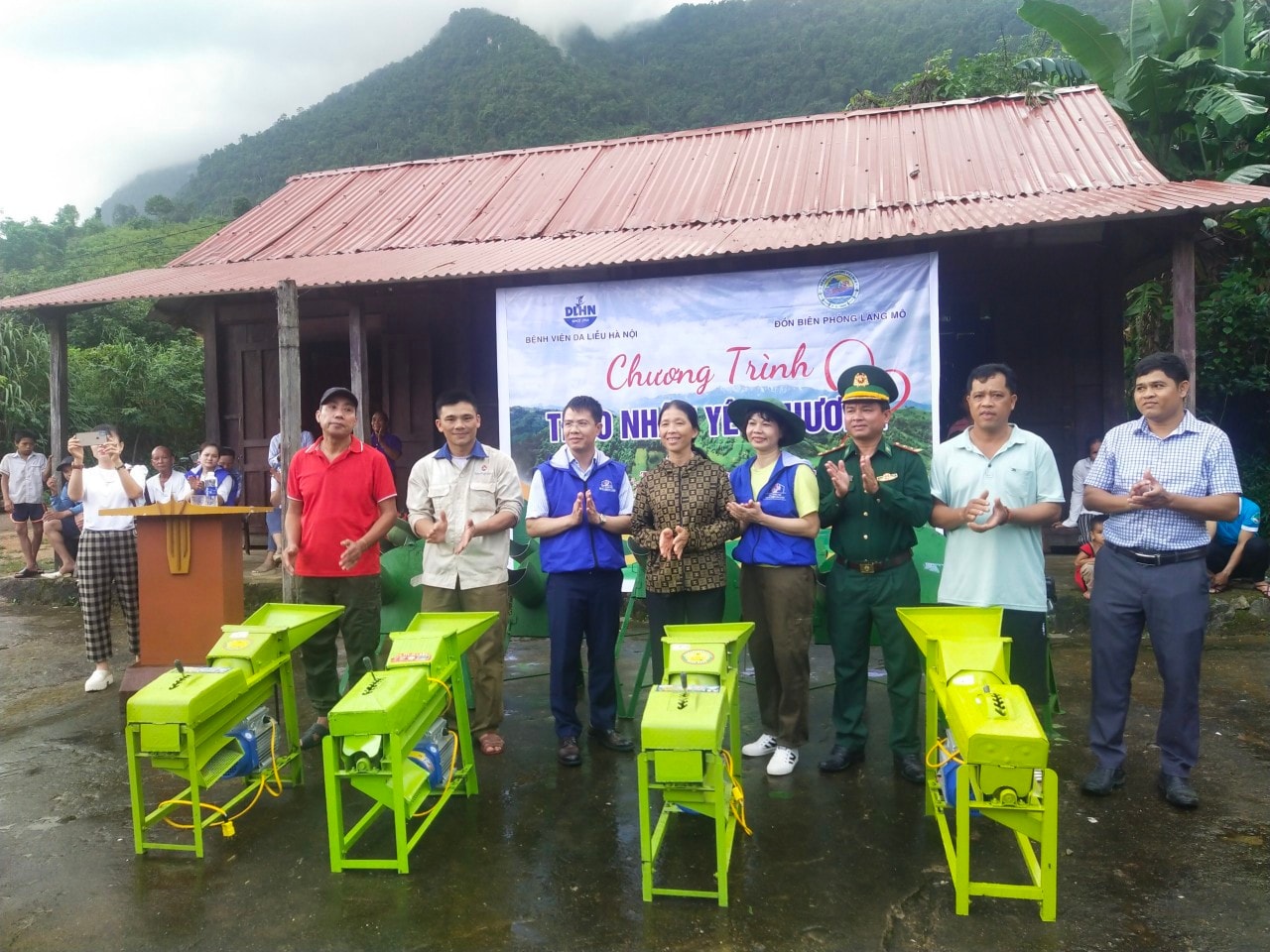 Quảng Bình: Chương trình “Trao nhận yêu thương” tiếp sức người dân biên giới -0
