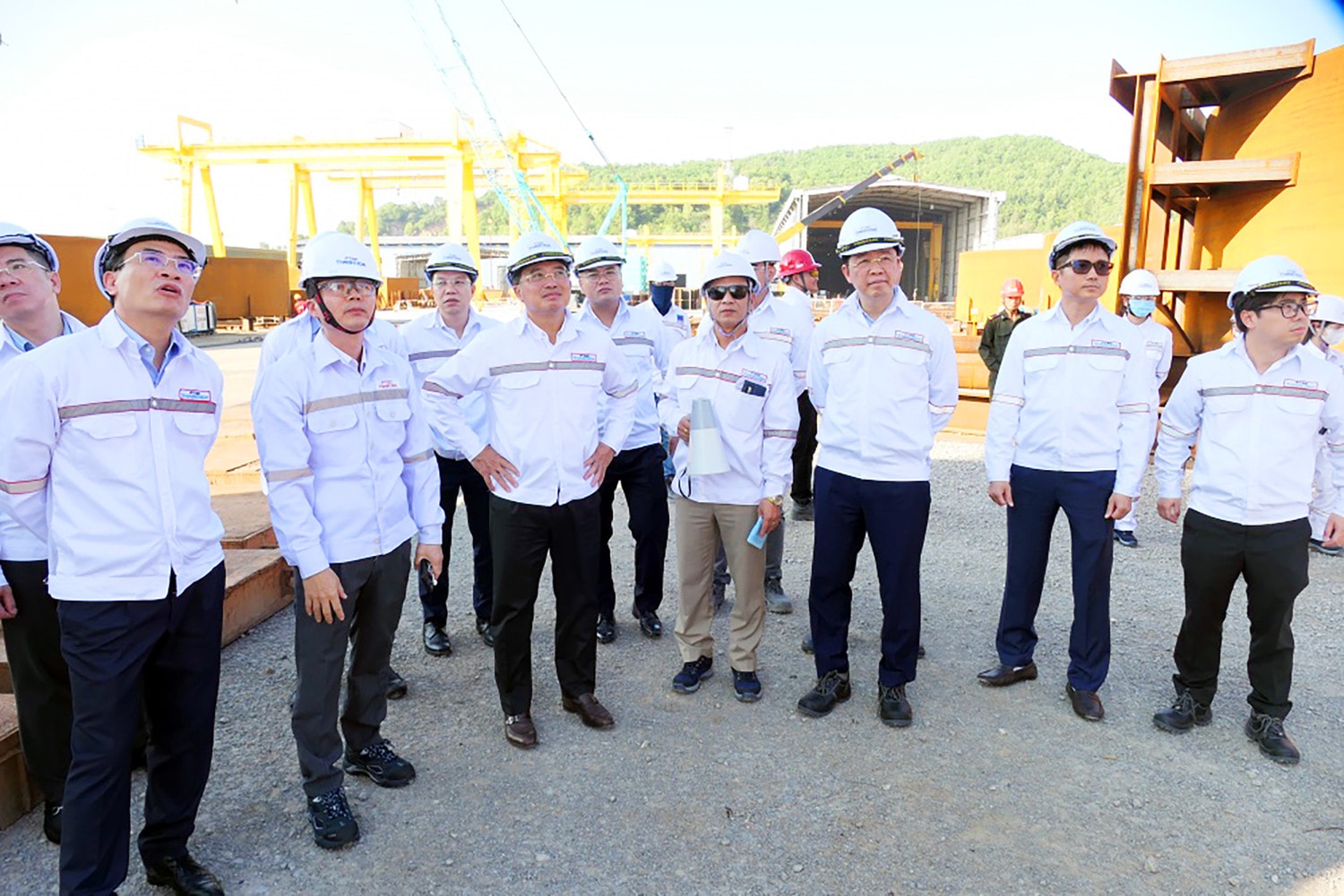 Chủ tịch Petrovietnam Hoàng Quốc Vượng thăm và làm việc tại PTSC Thanh Hóa và Nhiệt điện BOT Nghi Sơn 2