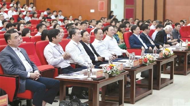 Các đại biểu dự Hội nghị phổ biến, quán triệt, triển khai Nghị quyết 36-NQ/TW