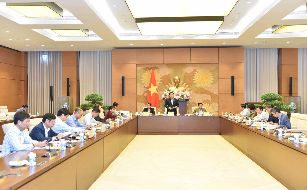 Chủ tịch Quốc hội Vương Đình Huệ chủ trì cuộc họp về dự thảo Nghị quyết áp dụng thí điểm chính sách hỗ trợ đầu tư trong lĩnh vực công nghệ cao -0