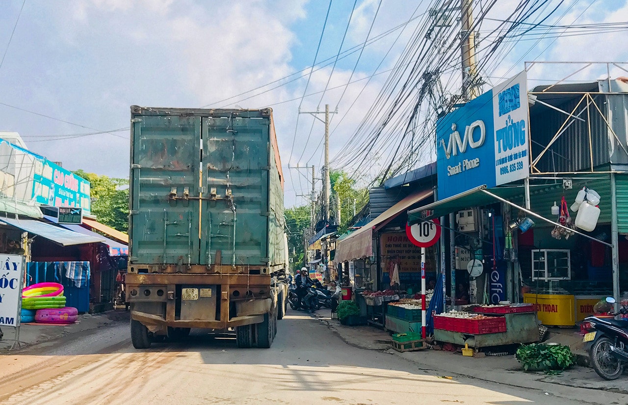 Bình Dương chỉ đạo kiểm tra, xử lý nghiêm các bãi phế liệu hoạt động rầm rộ trong khu dân cư