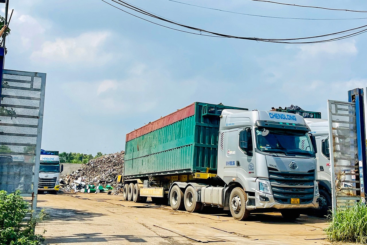 Bình Dương chỉ đạo kiểm tra, xử lý nghiêm các bãi phế liệu hoạt động rầm rộ trong khu dân cư