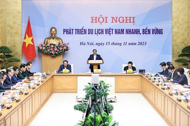 Thúc đẩy ngành du lịch phát triển nhanh và bền vững -0