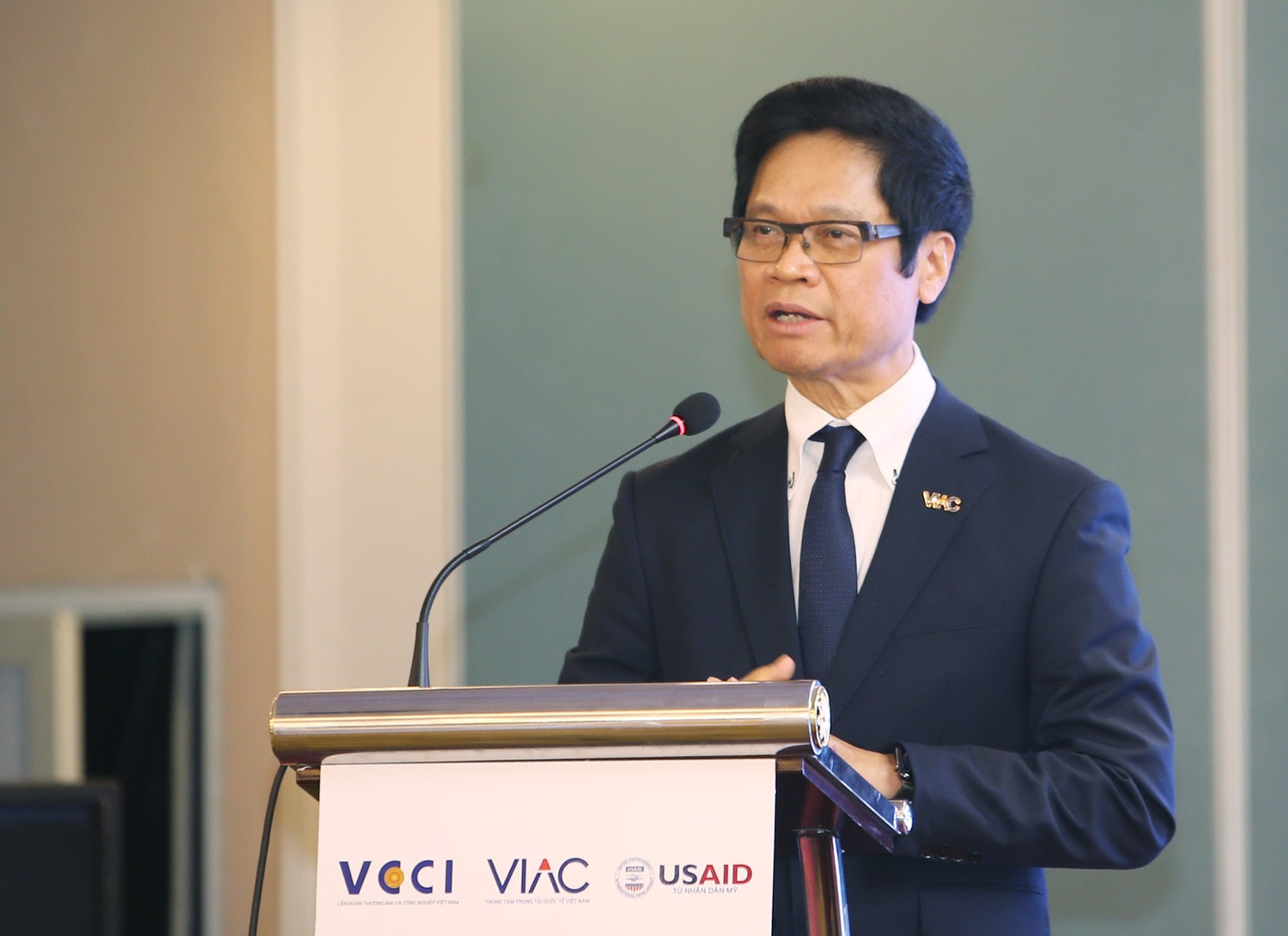 Uỷ viên Uỷ ban Kinh tế của Quốc hội, Chủ tịch Trung tâm Trọng tài Quốc tế Việt Nam TS. Vũ Tiến Lộc phát biểu tại hội thảo Đầu tư theo hình thức đối tác công – tư (PPP) là “ngôi sao hy vọng” của nền kinh tế Việt Nam -0