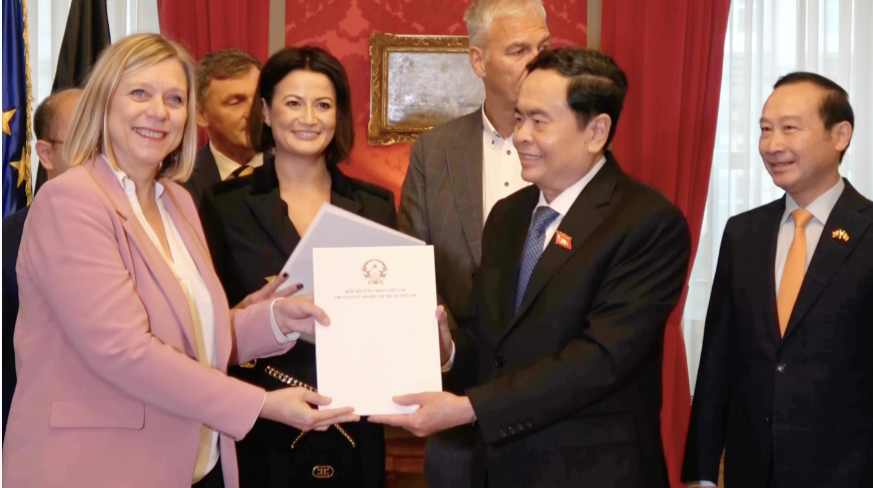 Phó Chủ tịch Thường trực Quốc hội Trần Thanh Mẫn hội kiến Chủ tịch Thượng viện và Chủ tịch Hạ viện Vương quốc Bỉ -0