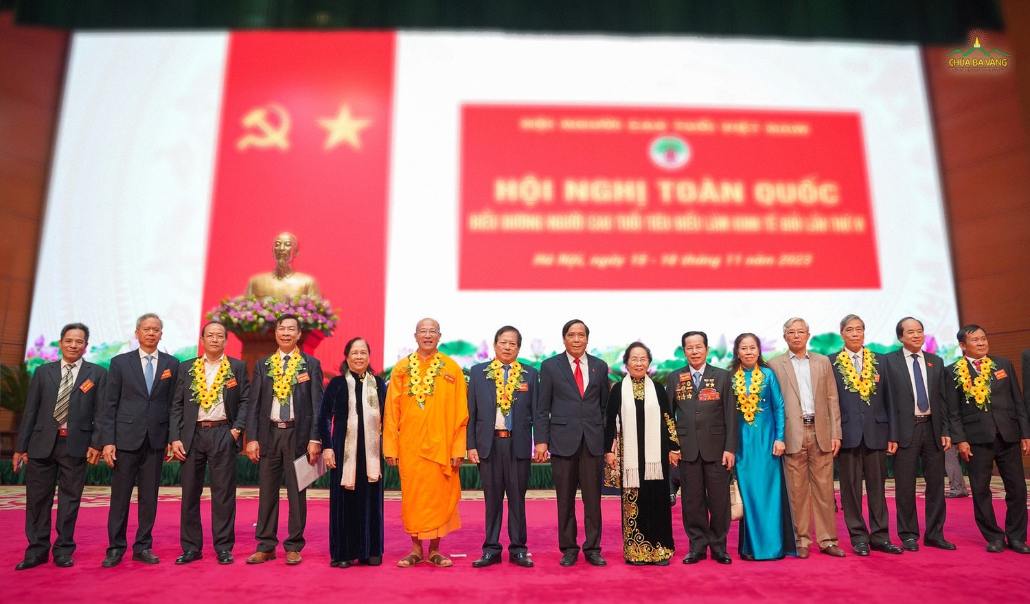 Chùa Ba Vàng nỗ lực cùng xã hội chăm lo tốt hơn cho người cao tuổi -1