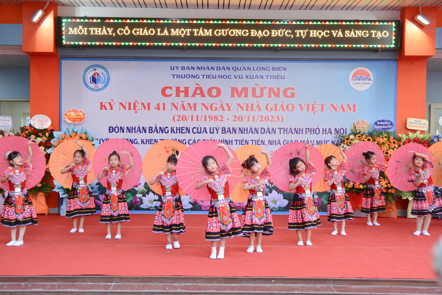 Trường Tiểu học Vũ Xuân Thiều đón nhận bằng khen của UBND TP. Hà Nội -0