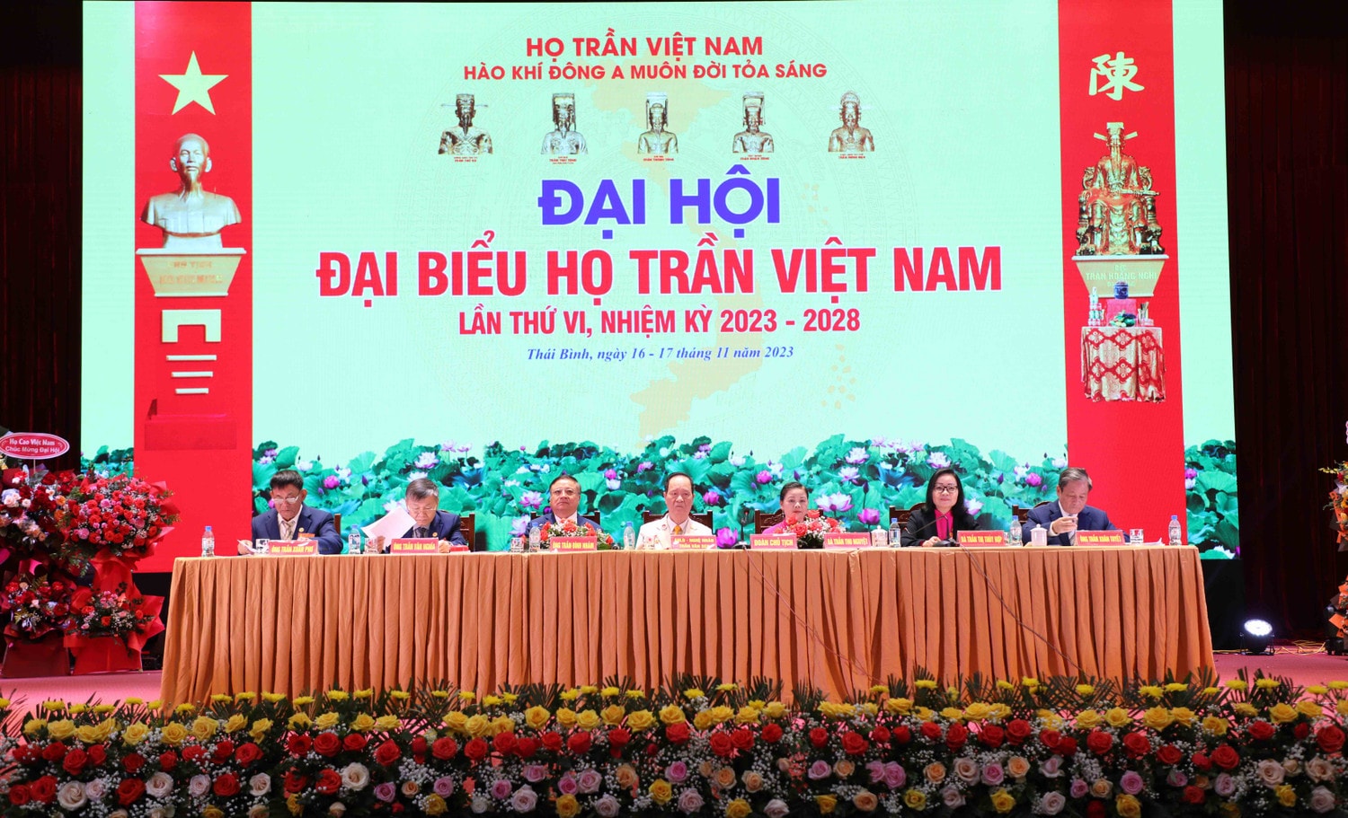 Chủ tọa điều hành Đại hội Họ Trần Việt Nam đoàn kết, dân chủ, kỷ cương, đổi mới và phát triển -0