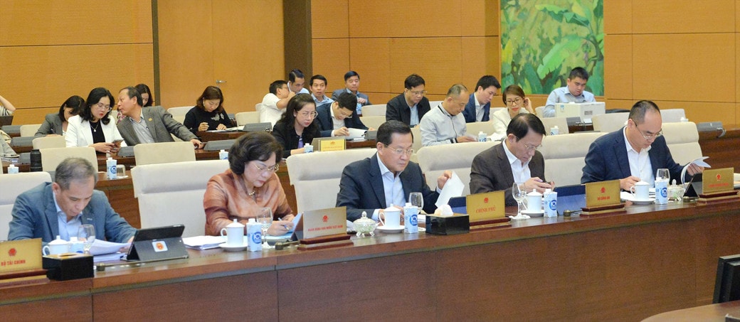Ủy ban Thường vụ Quốc hội cho ý kiến về việc giải trình, tiếp thu, chỉnh lý dự thảo Luật Các tổ chức tín dụng (sửa đổi) -0