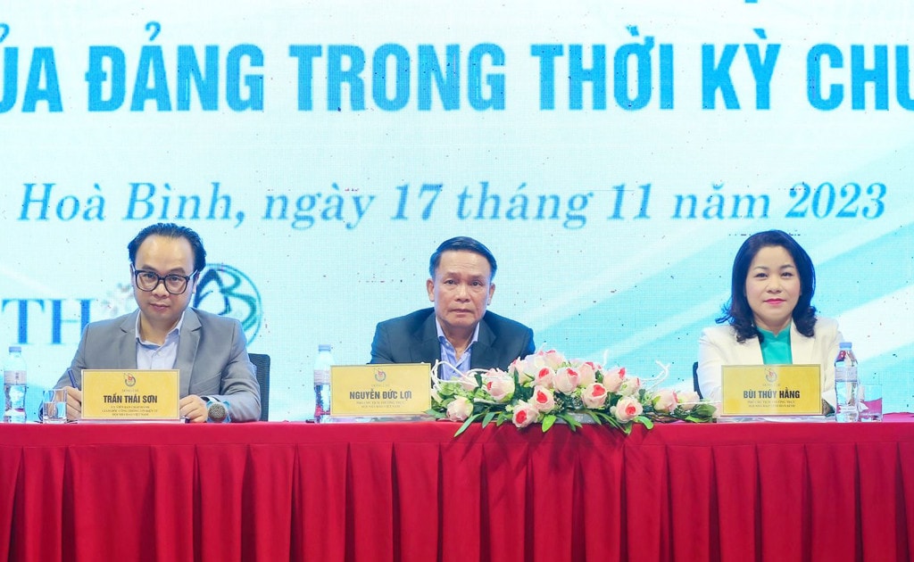 Báo chí với công tác bảo vệ nền tảng tư tưởng của Đảng trong thời kỳ chuyển đổi số