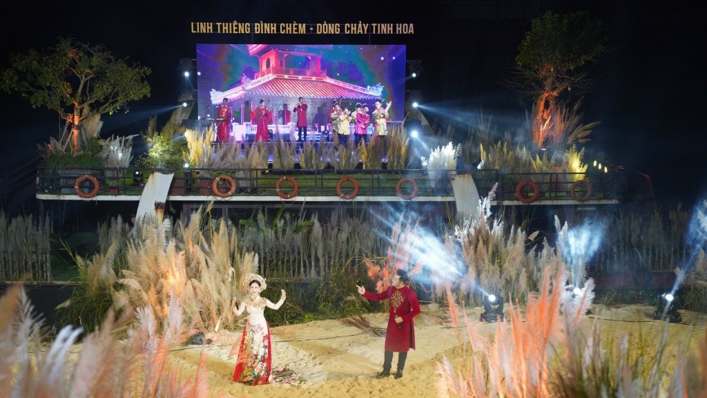 “Linh thiêng đình Chèm - Dòng chảy tinh hoa”-điểm nhấn trong chuỗi hoạt động lễ hội thiết kế sáng tạo -0