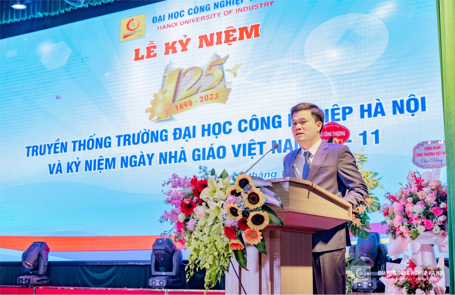 Lễ kỷ niệm 125 năm truyền thống Trường Đại học Công nghiệp Hà Nộ và kỷ niệm ngày Nhà giáo Việt Nam 20/11 -0
