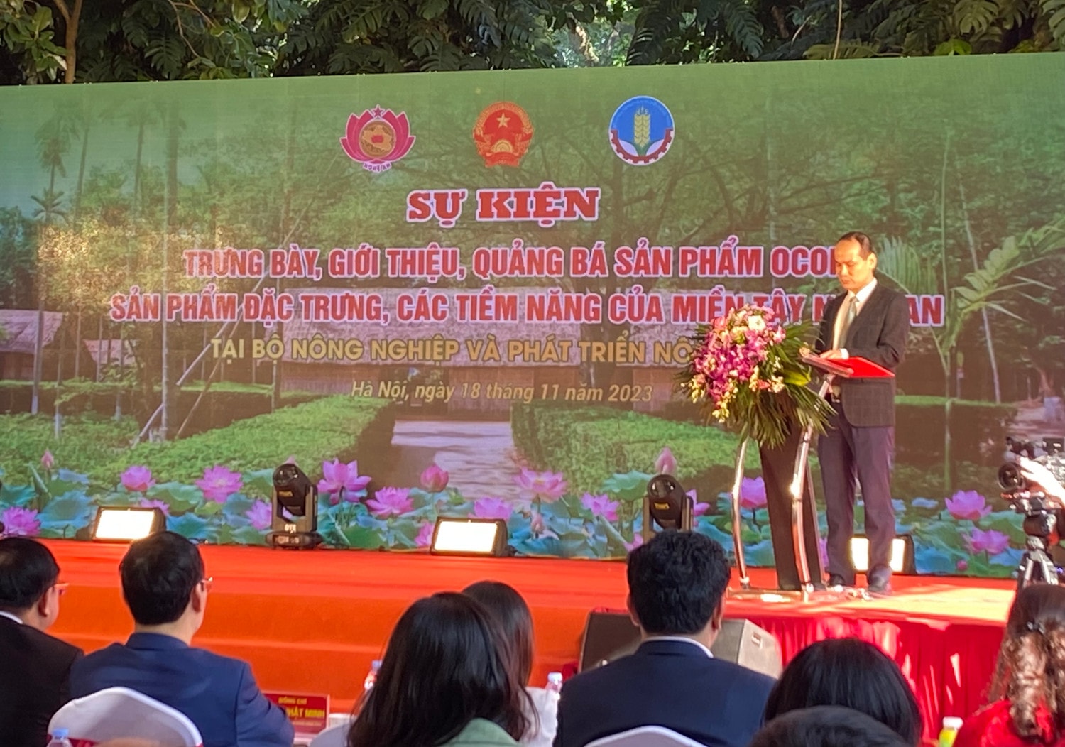 Tiềm năng, lợi thế và định hướng chiến lược phát triển kinh tế - xã hội miền Tây Nghệ An -0