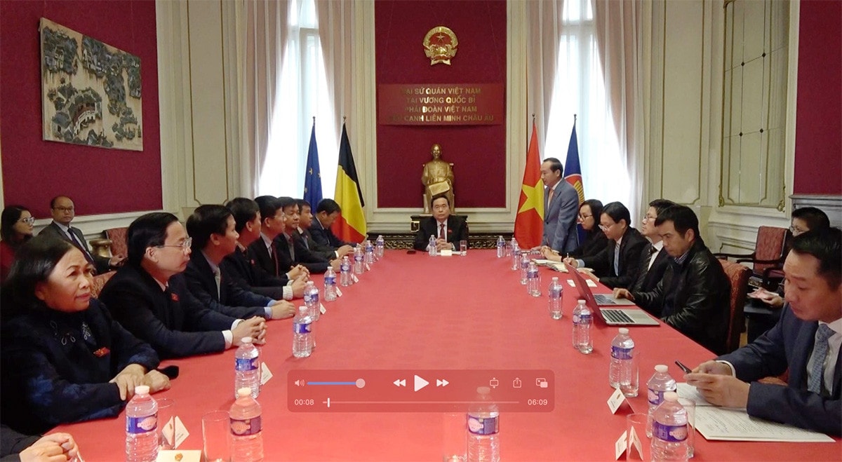 Phó Chủ tịch Thường trực Quốc hội Trần Thanh Mẫn thăm Đại sứ quán Việt Nam tại Bỉ -0