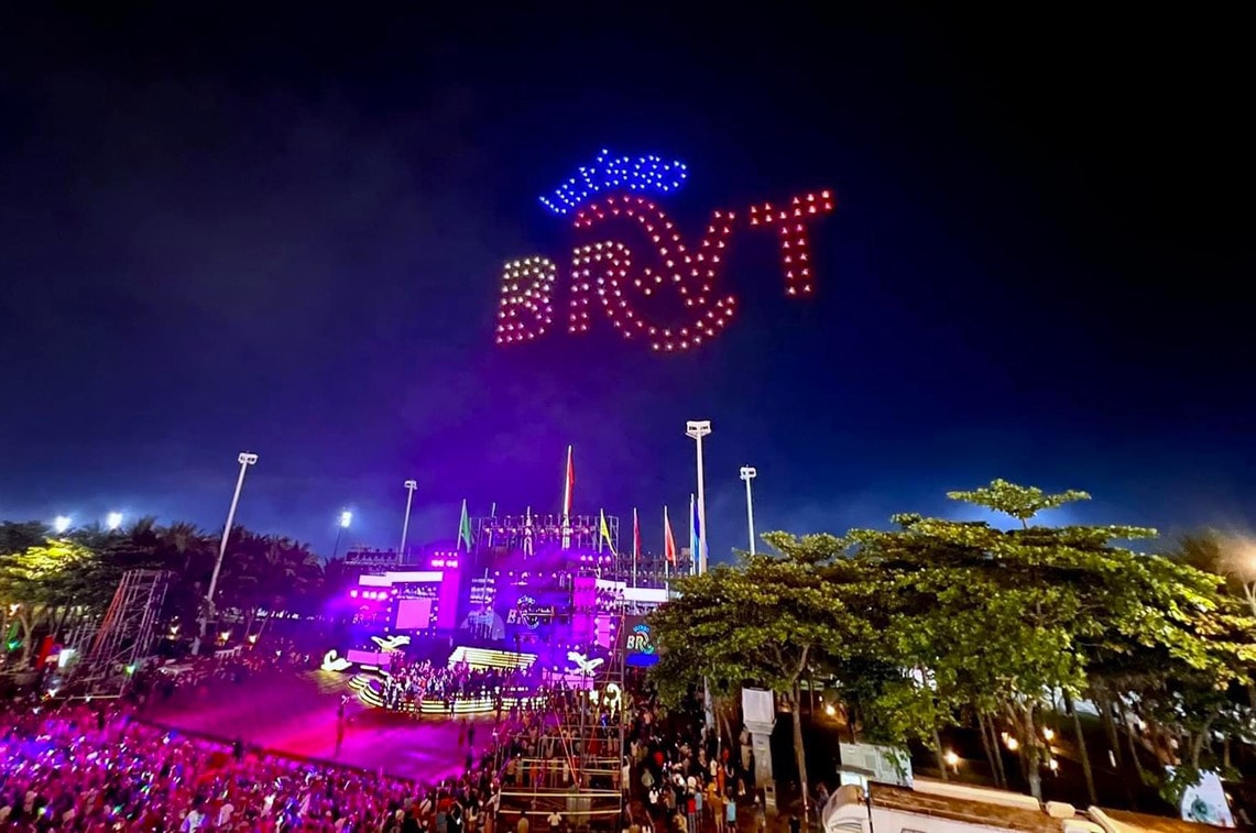Drone light bằng Flycam tạo hình logo "Let's go! Bà Rịa - Vũng Tàu" tại lễ khai mạc "Tuần lễ Du lịch Bà Rịa - Vũng Tàu năm 2023"