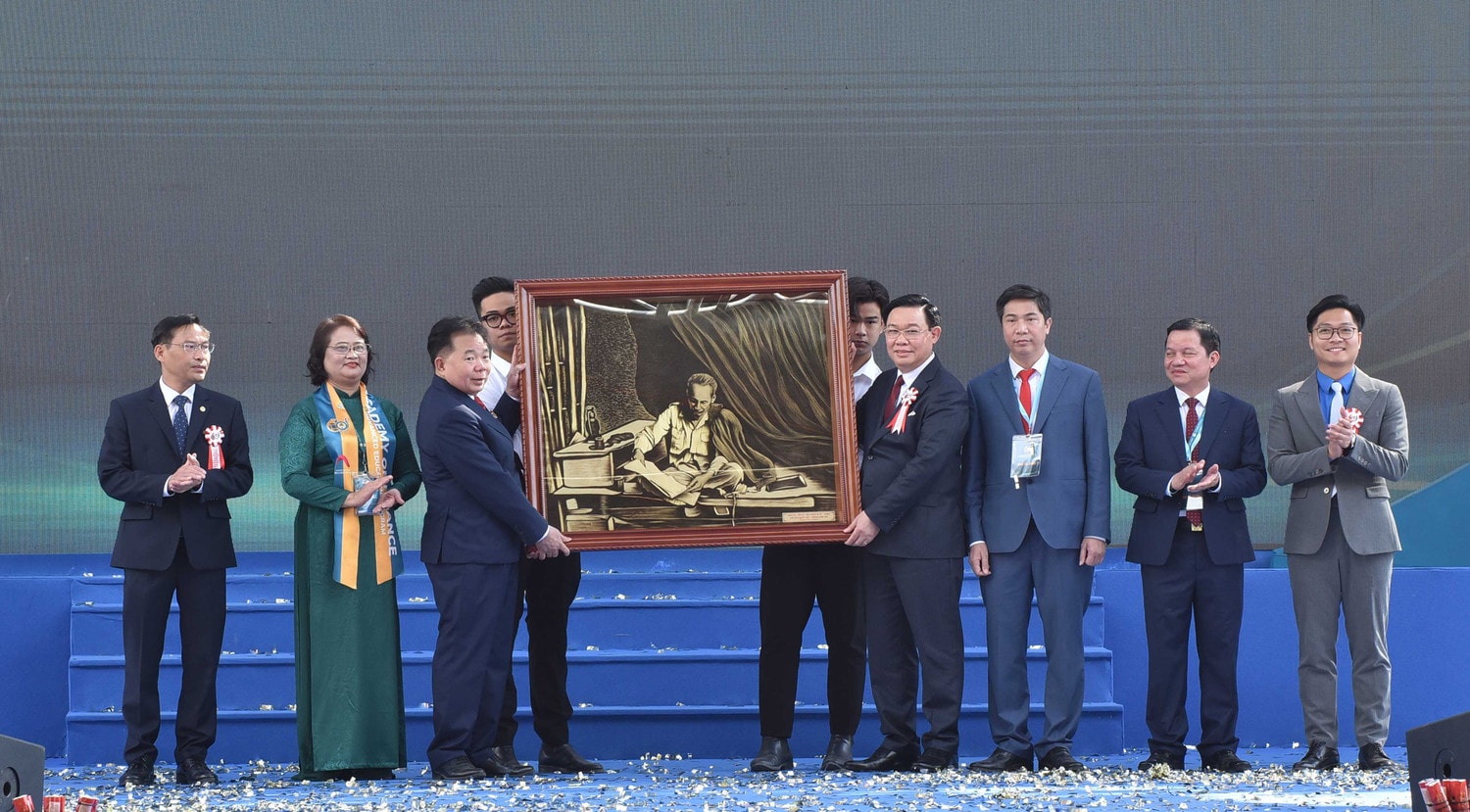 Chủ tịch Quốc hội Vương Đình Huệ dự Lễ kỷ niệm 60 năm thành lập Học viện Tài chính
