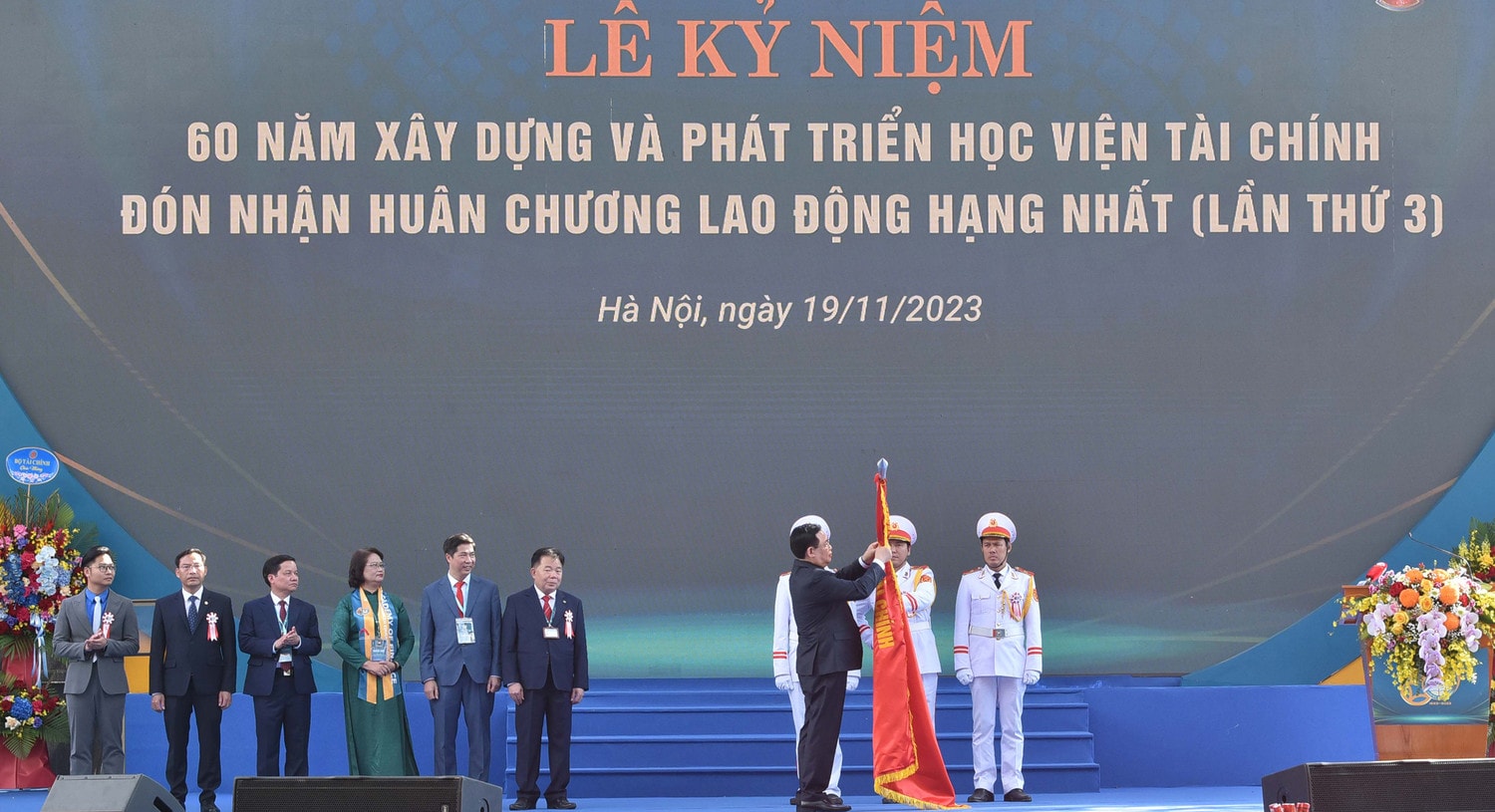 Chủ tịch Quốc hội Vương Đình Huệ dự Lễ kỷ niệm 60 năm thành lập Học viện Tài chính -0