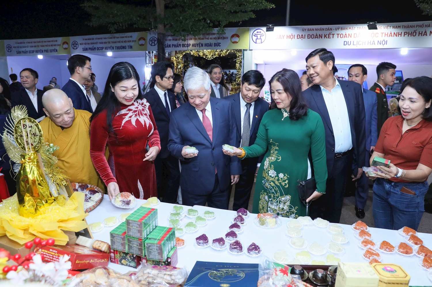 Xây dựng khối đại đoàn kết vững chắc, tham gia tích cực vào công cuộc phát triển Thủ đô -0