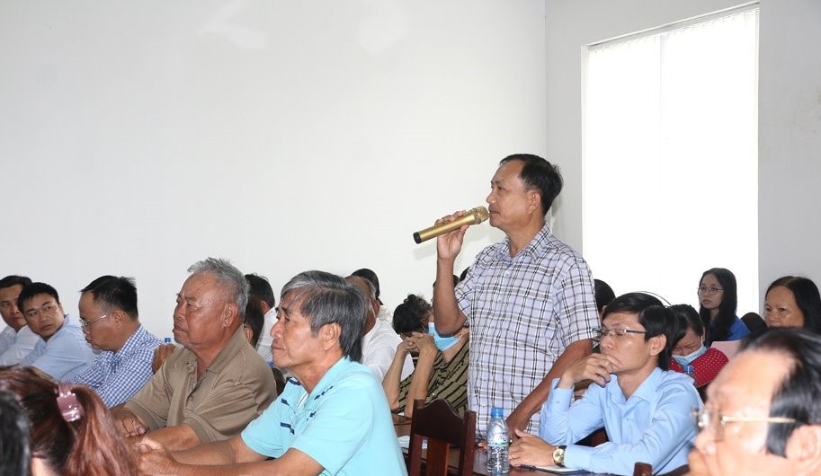 Cử tri Phường 8, TP. Bạc Liêu kiến nghị các vấn đề về chính sách xã hội với đại biểu Quốc hội và đại biểu HĐND tỉnh. Ảnh K.P