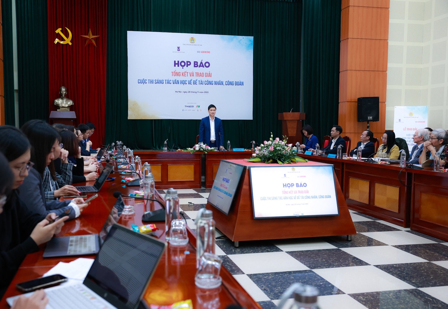 Gần 500 tác phẩm thi sáng tác văn học về đề tài công nhân, công đoàn -0