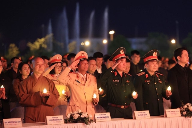 Phó Thủ tướng Trần Lưu Quang dự Lễ tưởng niệm các nạn nhân tử vong do tai nạn giao thông