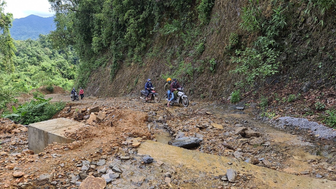 “Gieo chữ” trên đất rừng biên giới -0