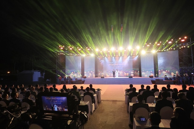 Phó Thủ tướng Trần Lưu Quang dự Lễ tưởng niệm các nạn nhân tử vong do tai nạn giao thông