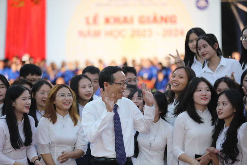 Trọng trách tối thượng của nhà giáo là giáo dục cho mỗi trẻ hình thành về giá trị gia đình, chuẩn mực xã hội -0