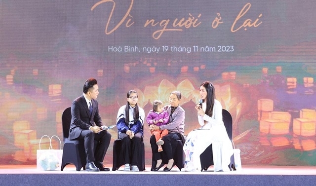 Phó Thủ tướng Trần Lưu Quang dự Lễ tưởng niệm các nạn nhân tử vong do tai nạn giao thông