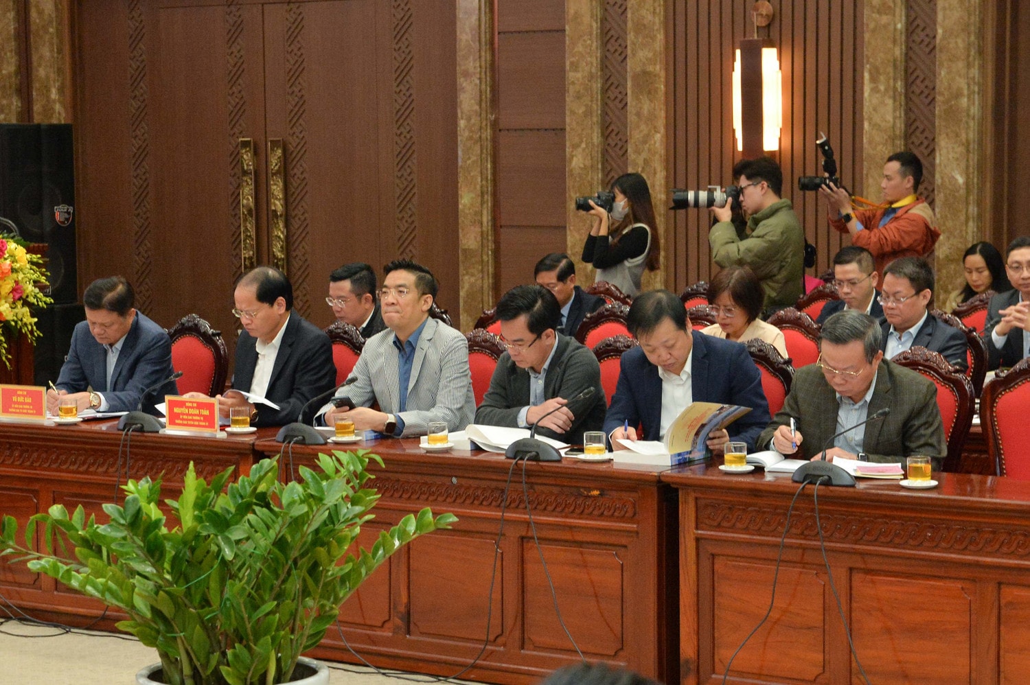 Các đại biểu dự hội thảo. Ảnh: Hồ Long