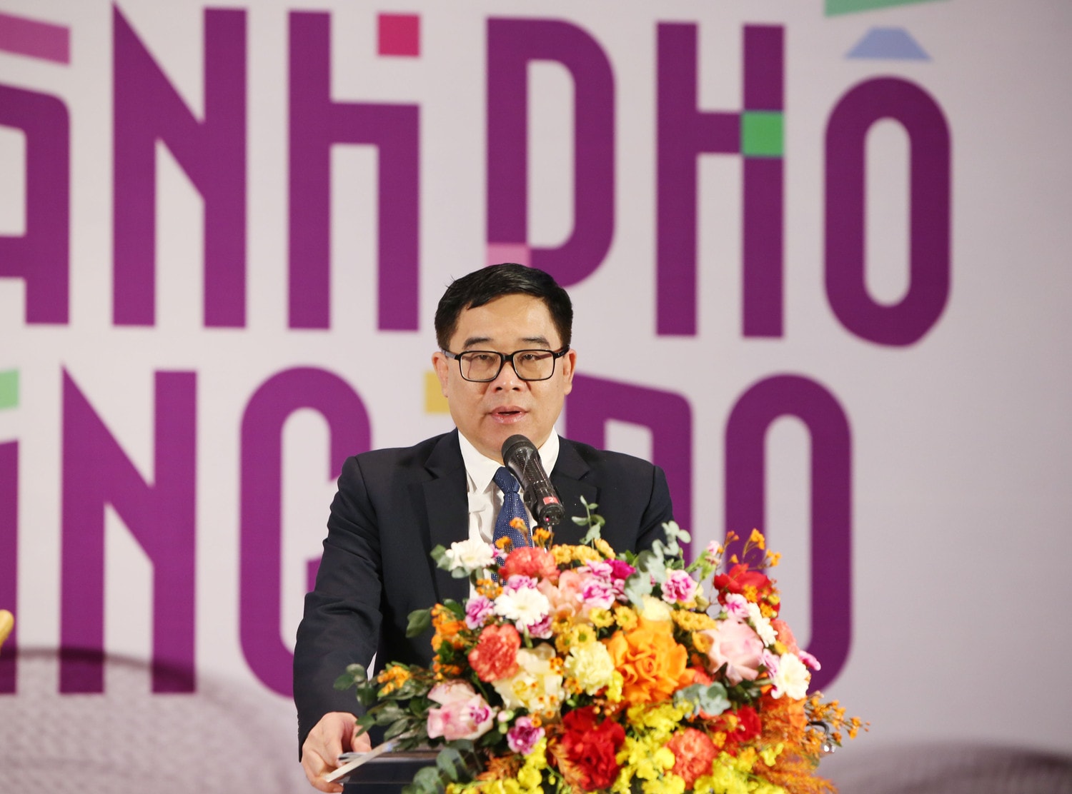Giám Đốc Sở Văn hóa, Thể thao Hà Nội Đỗ Đình Hồng phát biểu tại tọa đàm Xây dựng và phát triển thương hiệu Thành phố Sáng tạo: Chính sách có vai trò “đòn bẩy” -0